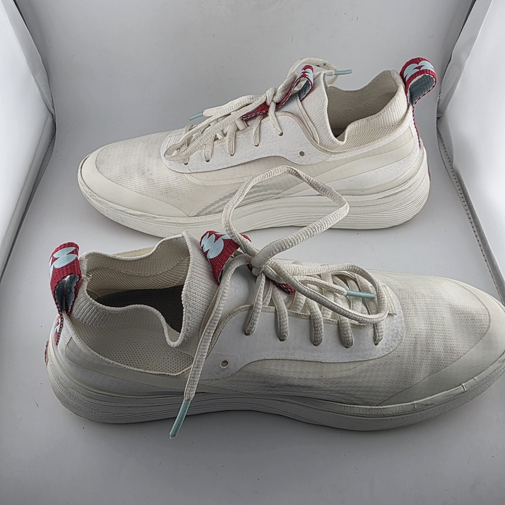 BALA Flow White, great shoes for Nursing Womens Sizw  Size 9 White  Used - Picture 3 of 8